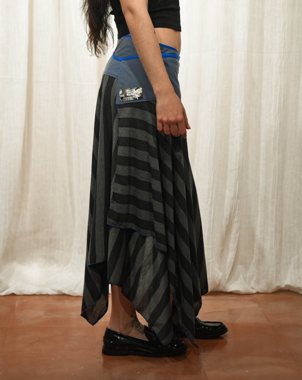 LC-SKIRT.03 Adaptive - Gris Azulado