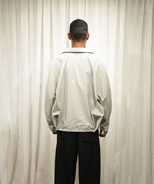 LC-OUTER.04 en gabardina – Laura Cabanas