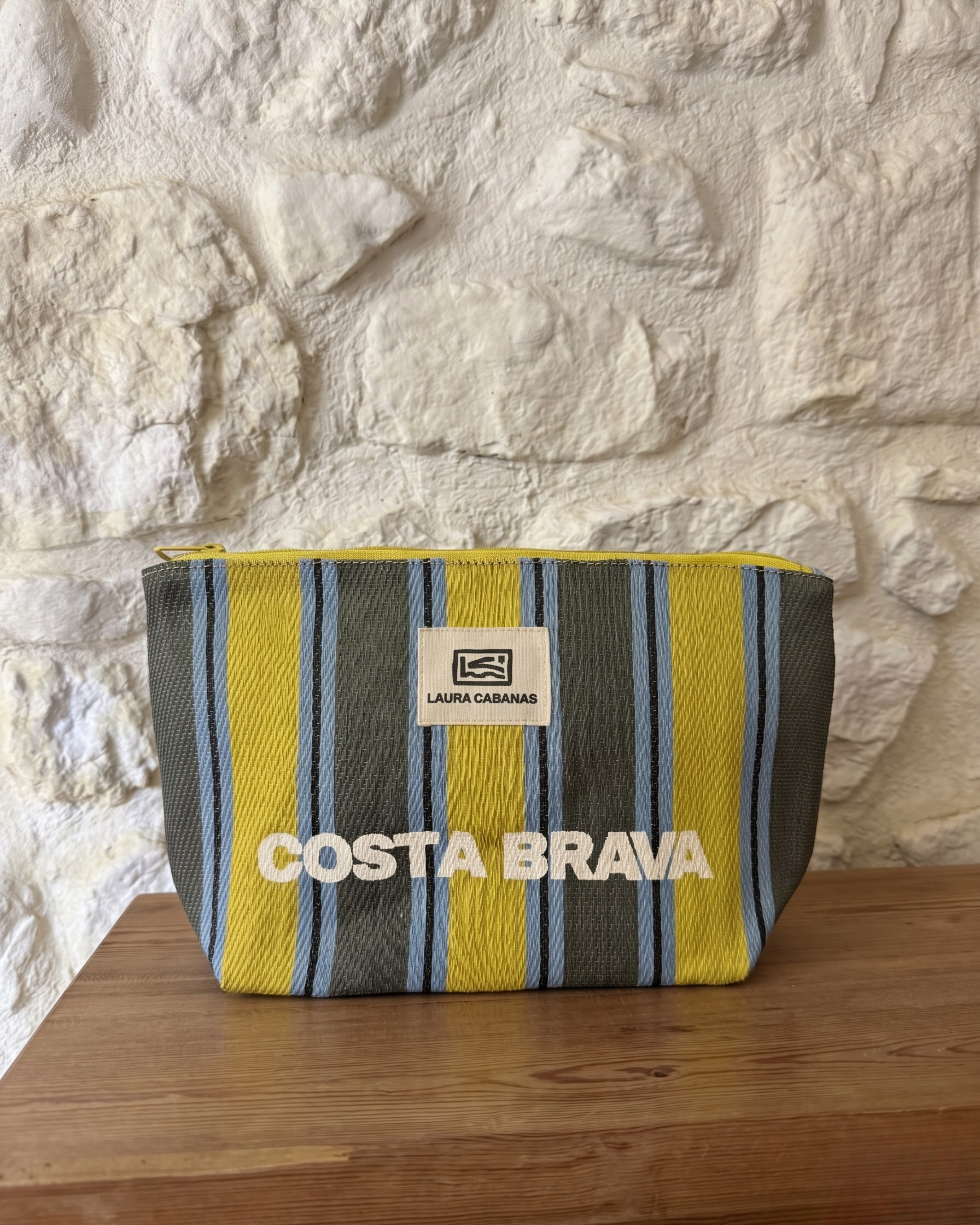 Costa Brava Recycled Nylon Neceser- Coco & Lima