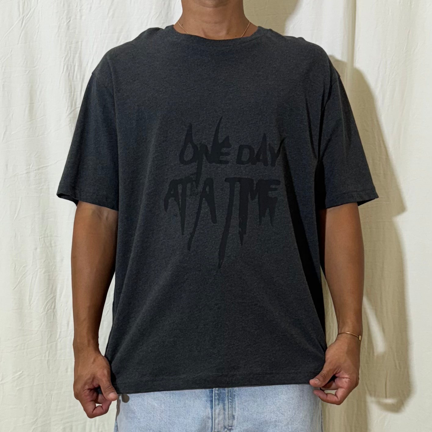 ONE DAY TEE
