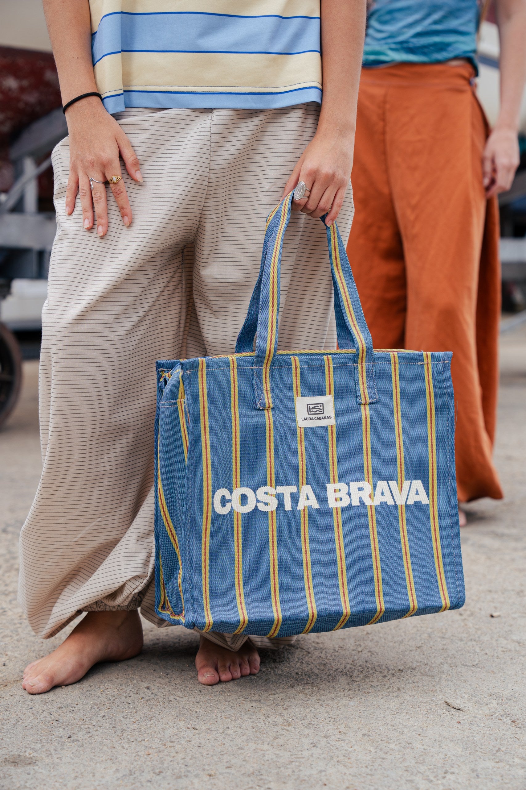 Costa Brava Recycled Nylon Bag -  Cerezas & Azul