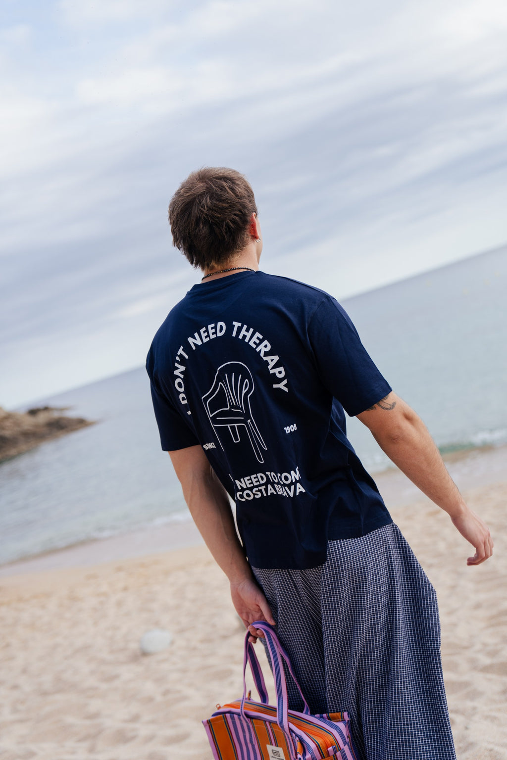 Camiseta ILCB x Laura Cabanas – I Don't Need Therapy, I Just Need To Come To Costa Brava